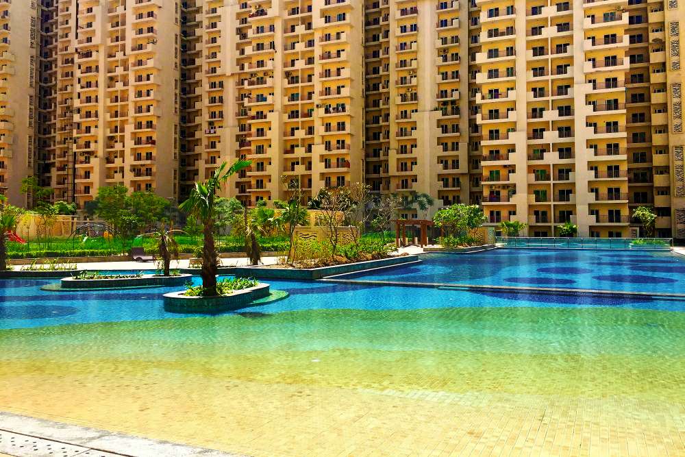 Mahagun Homes Swimming pool | Swimming pool contractor in India